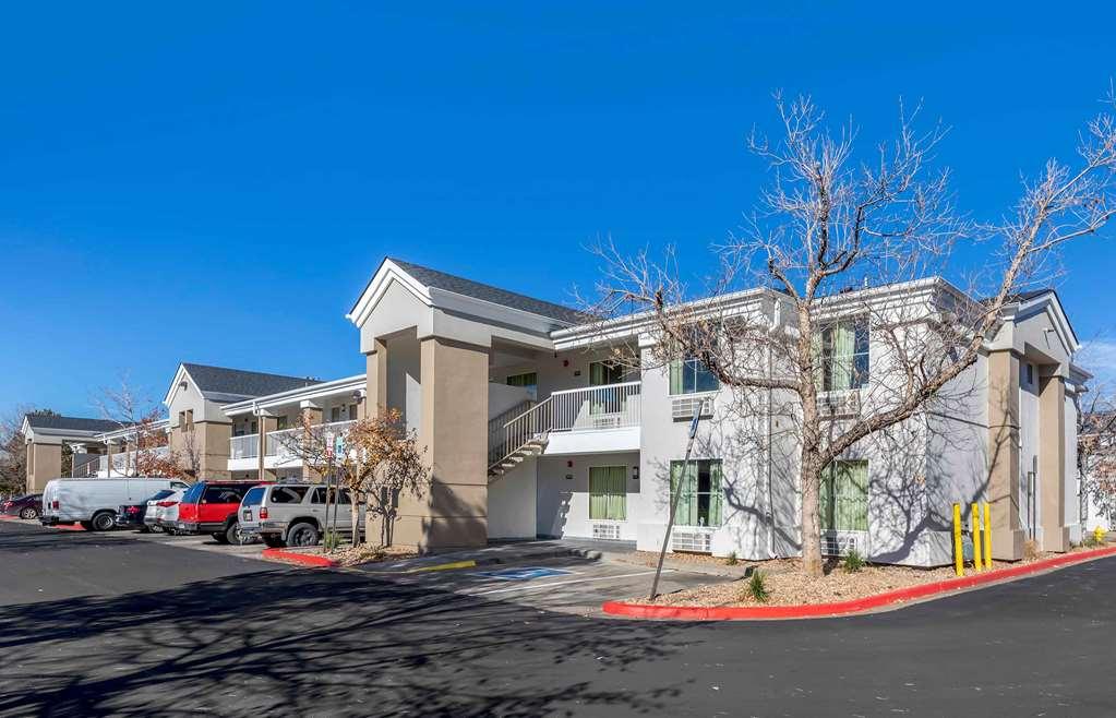 Extended Stay America Select Suites - Denver - Tech Center - Central Гринвуд-Вилледж Экстерьер фото